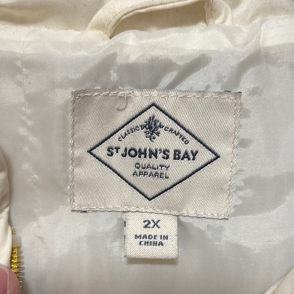 Quilted Cream Vest - Picture 2 of 6